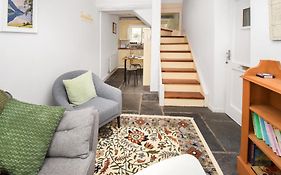 Hideaway Cottage